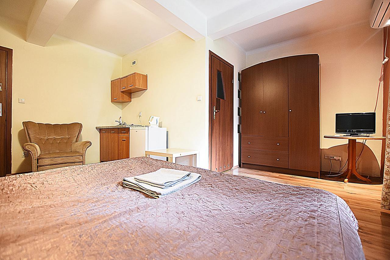 Vital Aparthotel Krasków Εξωτερικό φωτογραφία