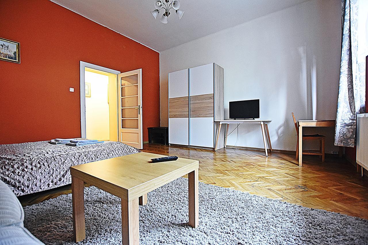 Vital Aparthotel Krasków Εξωτερικό φωτογραφία